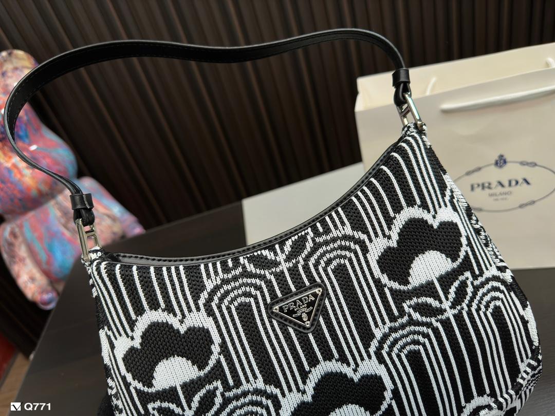 Replica Prada Bag 18*26CM