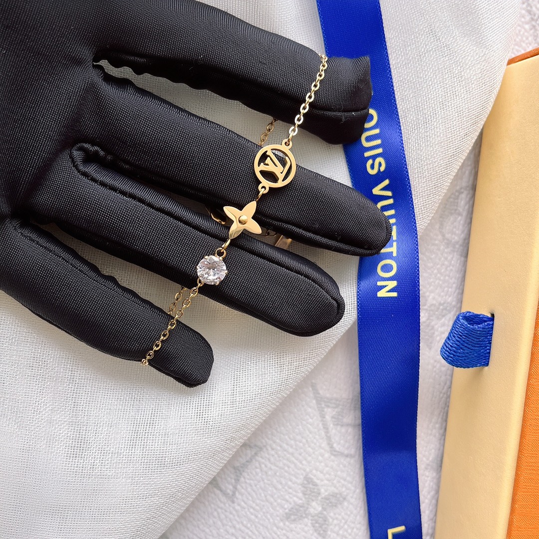 Replica LOUIS VUITTON Bracelet