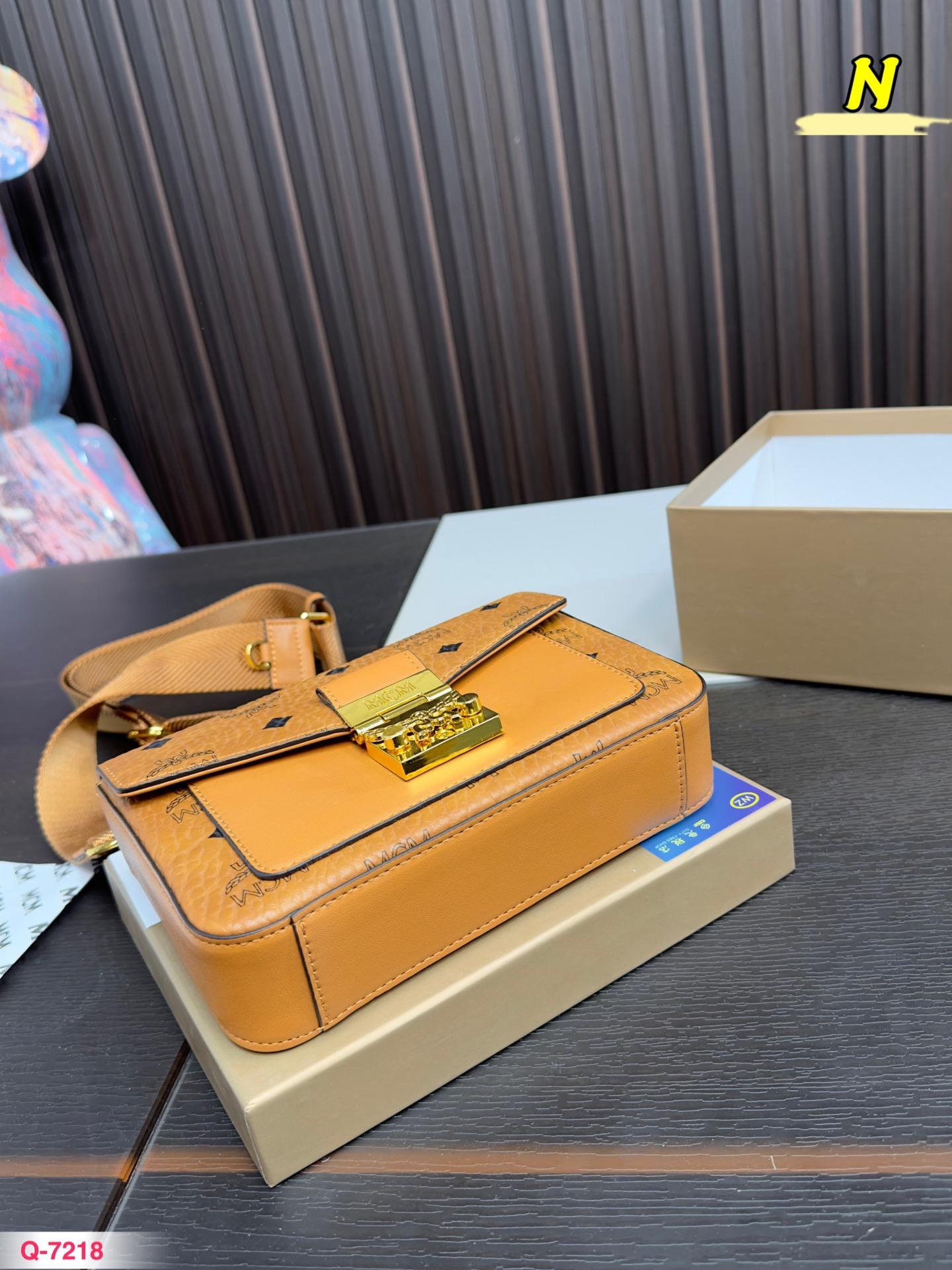 Replica MCM Bag 20*13CM