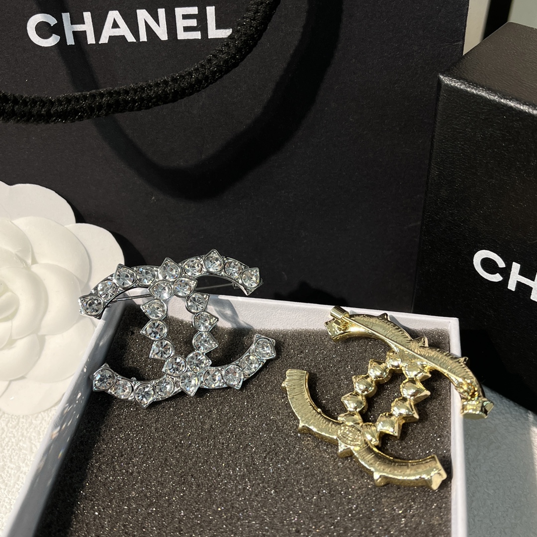 Replica CHANEL Brooch