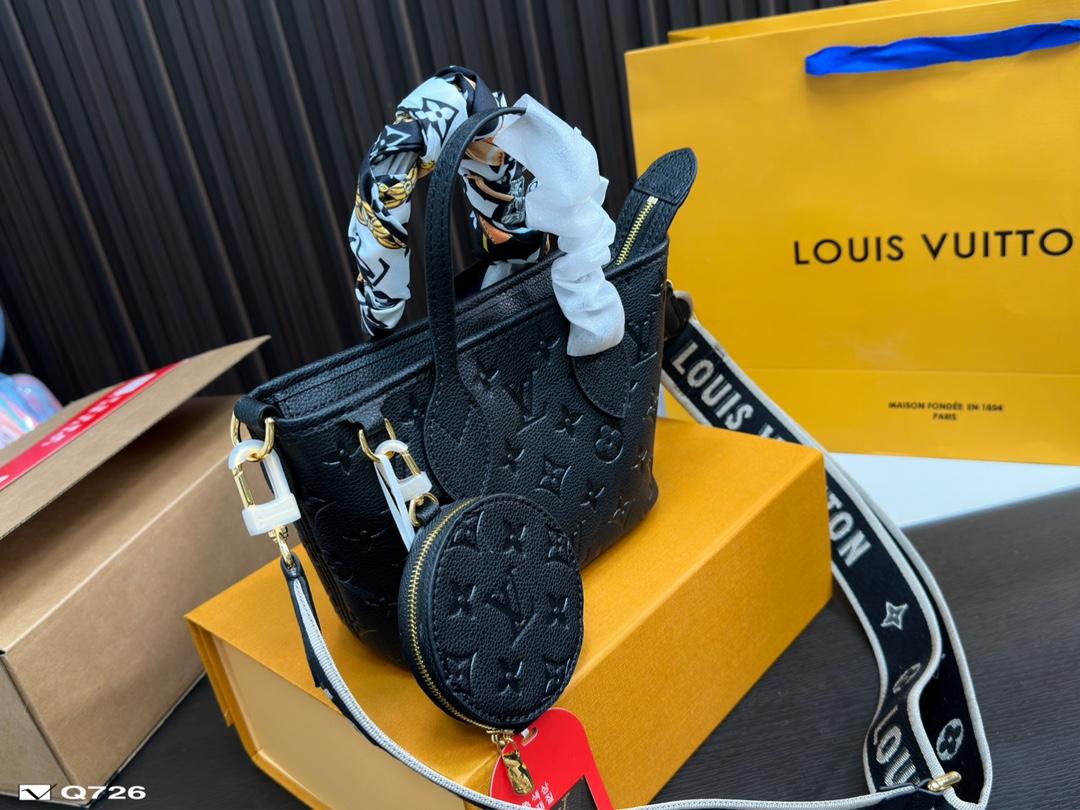 Replica Louis Vuitton Bag 13*19CM