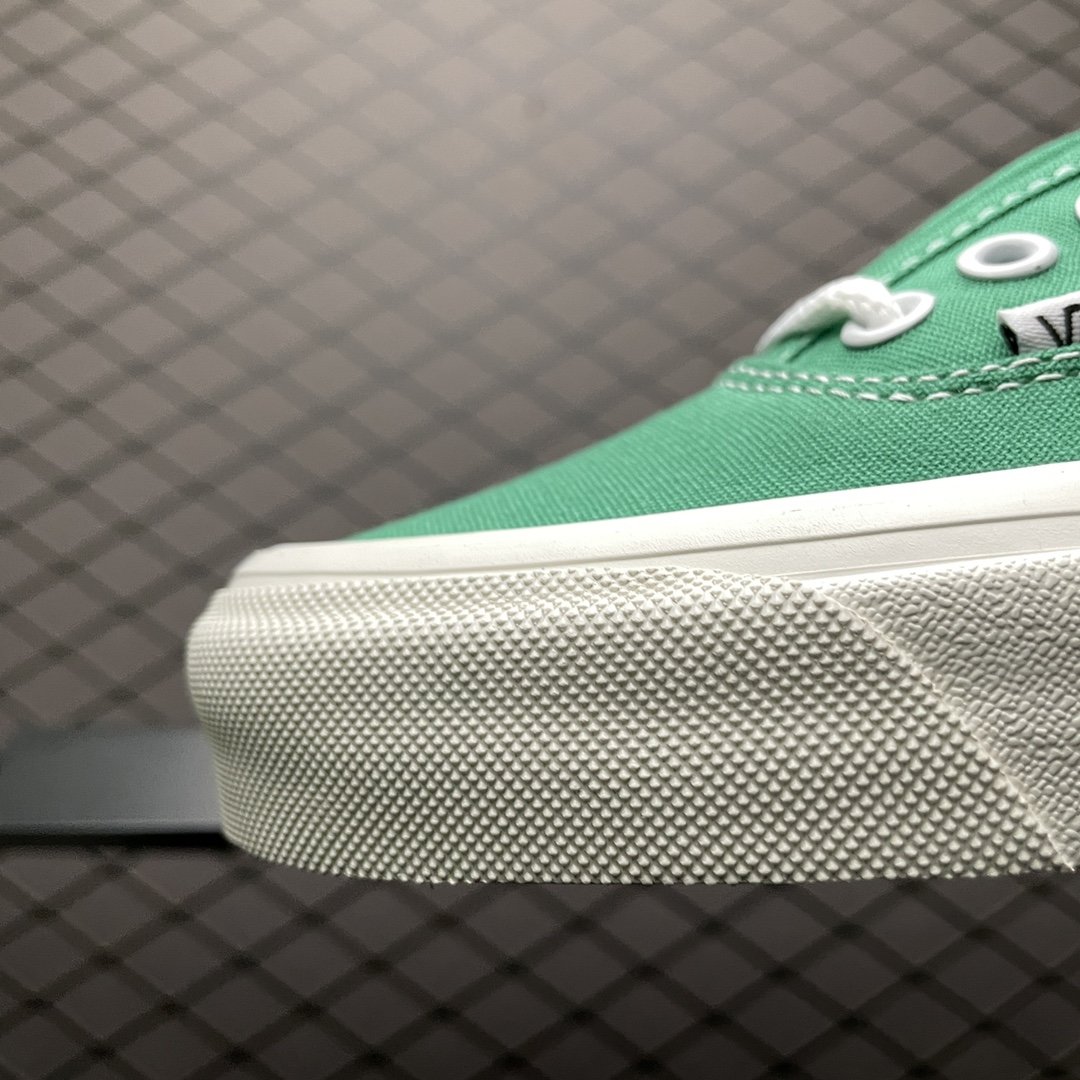 Replica Vans Shoe Vans Authentic 35-44 5.30 001