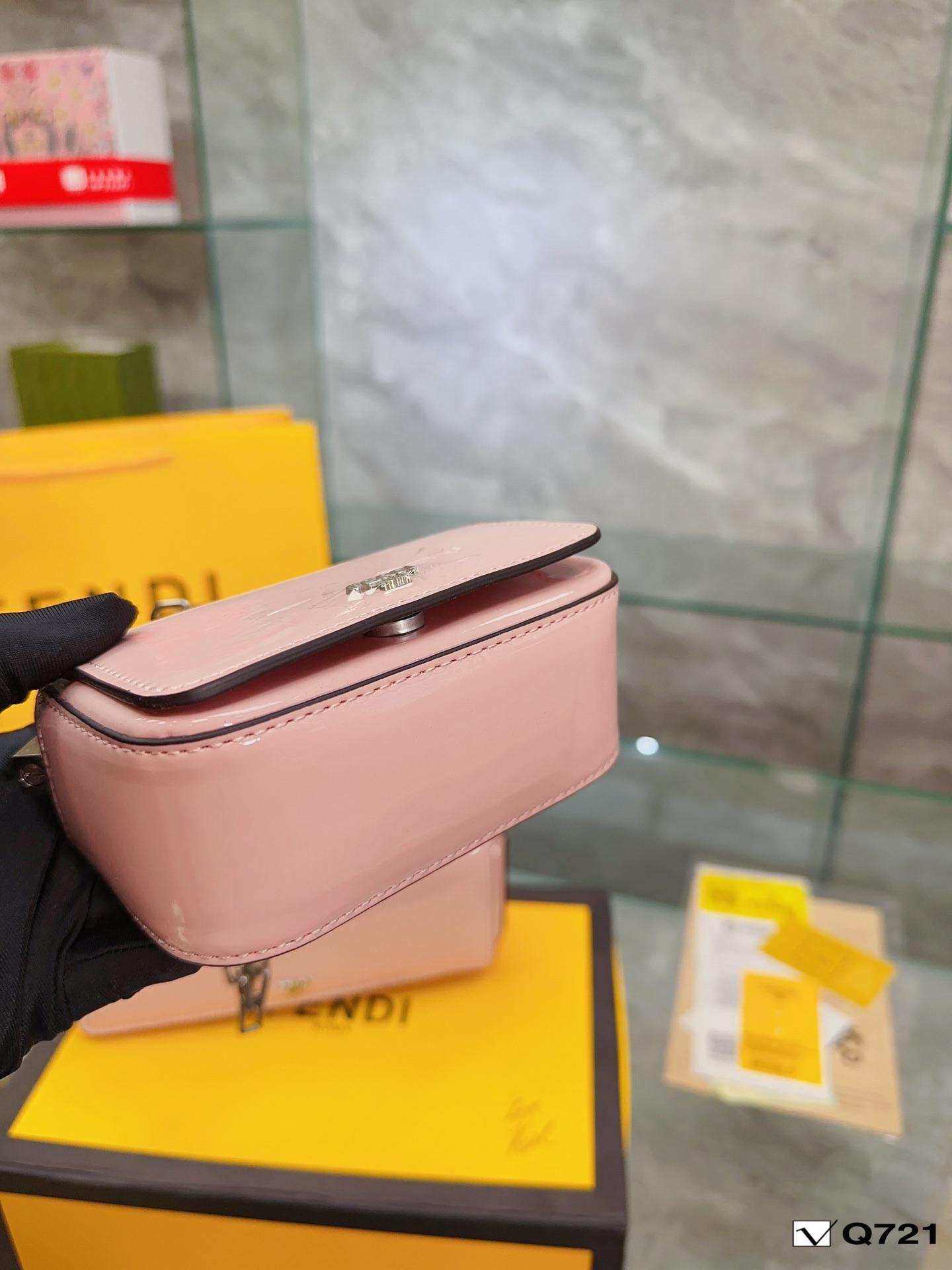 Replica Fendi Bag 15CM/23CM