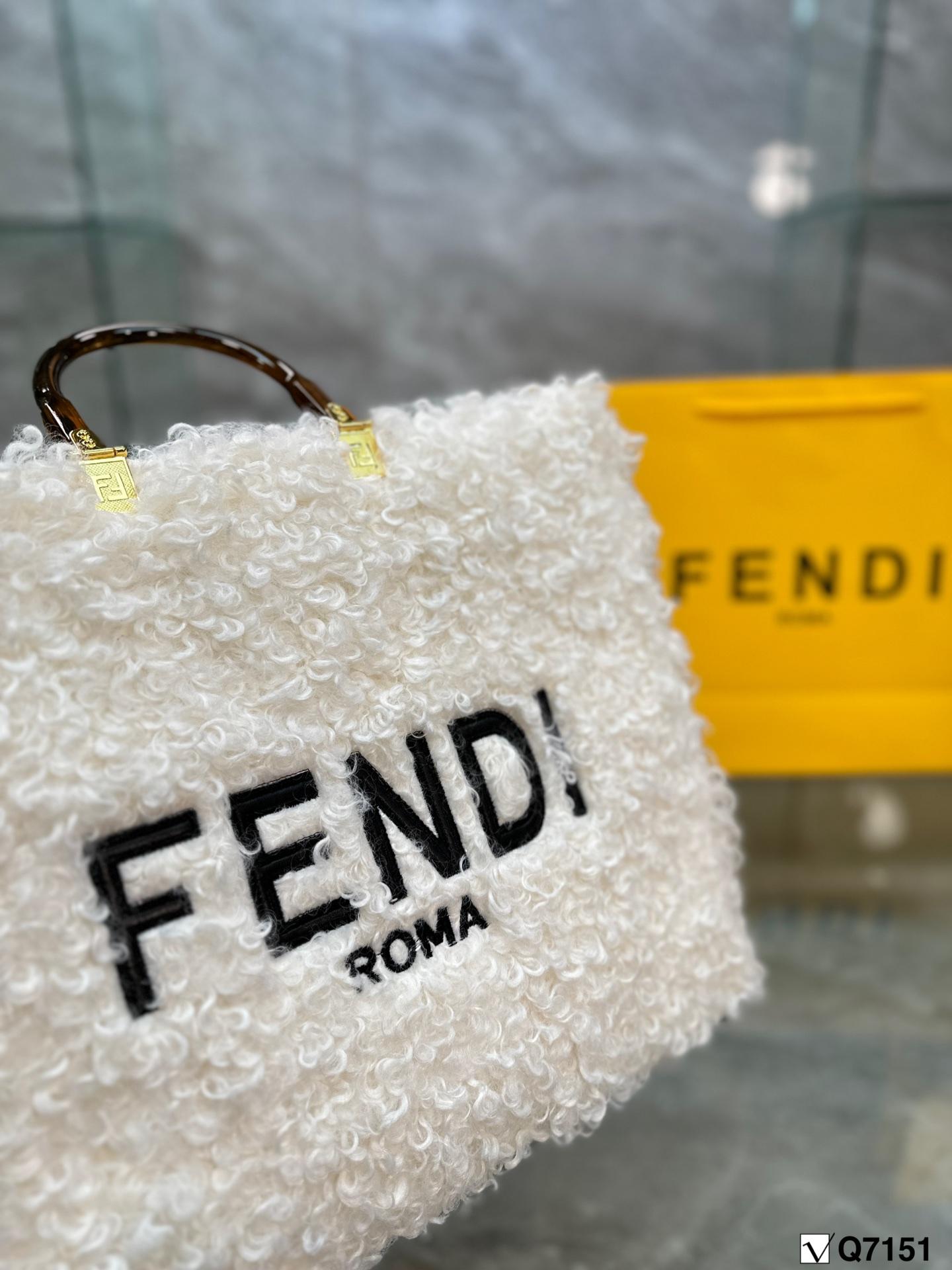 Replica Fendi Bag 35*30CM