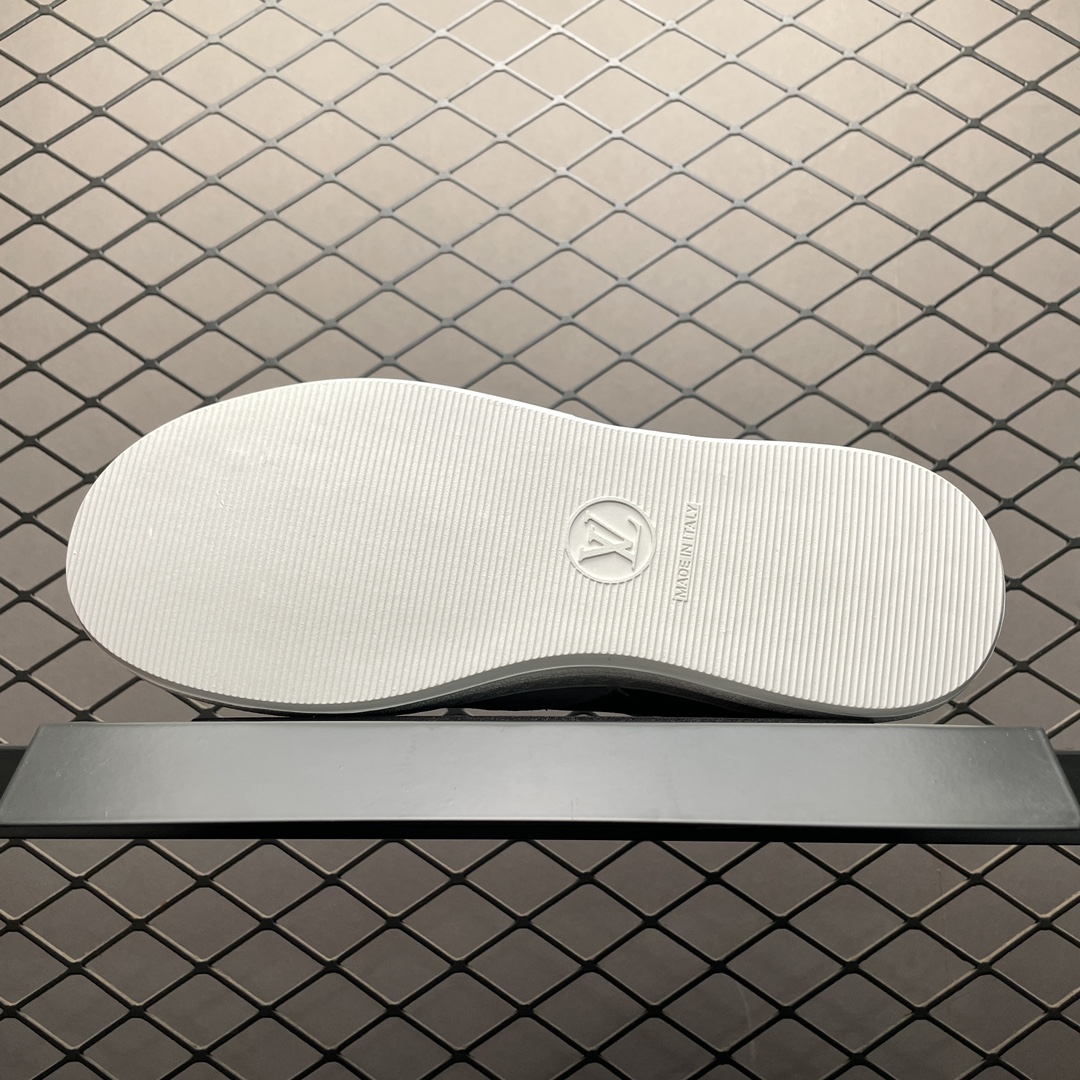 Replica Louis Vuitton Shoe Louis Vuitton Stadium Size 35-45  45OHUI523