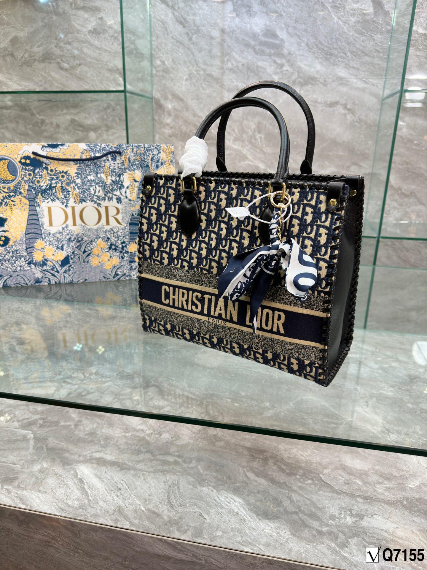 Replica Dior Bag 33*27CM