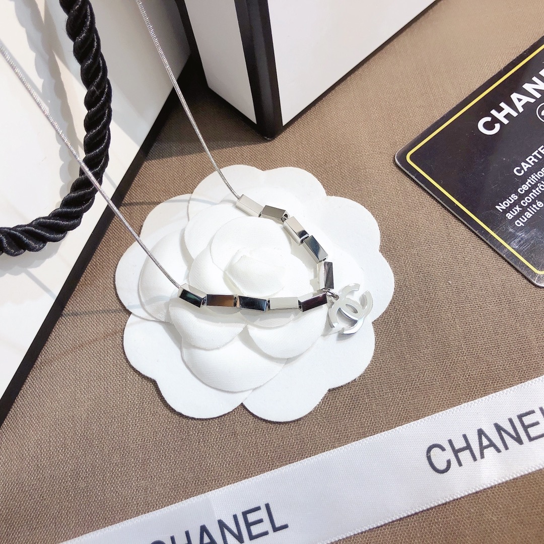Replica CHANEL Necklace