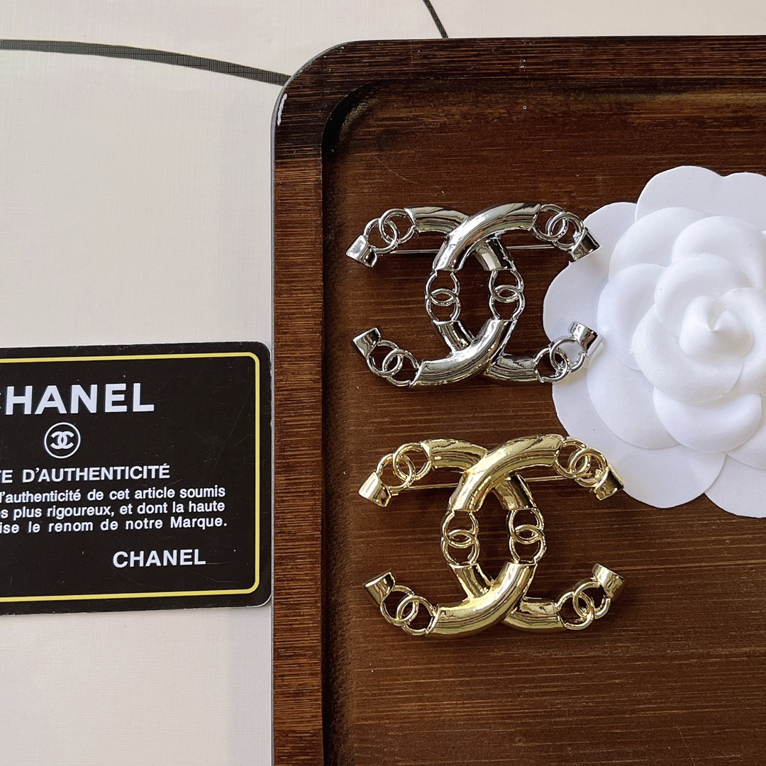 Replica CHANEL Brooch