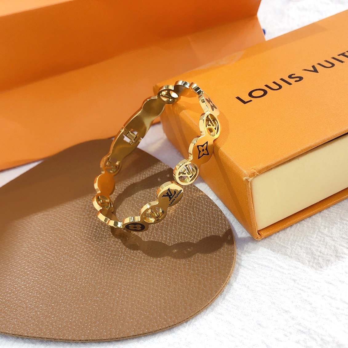 Replica LOUIS VUITTON Bangle