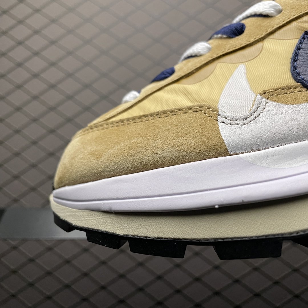 Replica Nike Shoe Sacai x Nike Vaporwaffle 3.0  DD1875-200 _01526