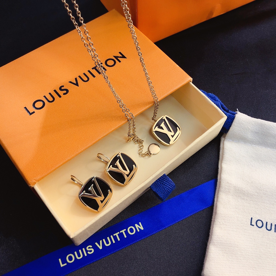 Replica LOUIS VUITTON Necklace
