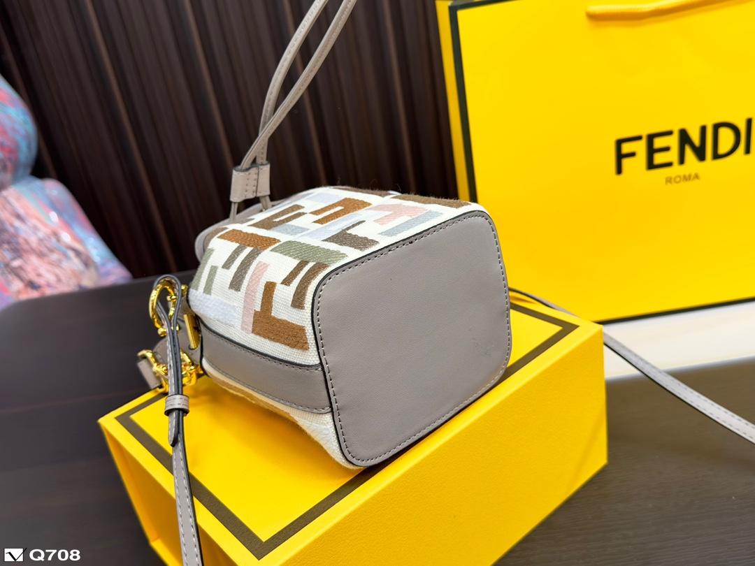 Replica Fendi Bag 12*17CM