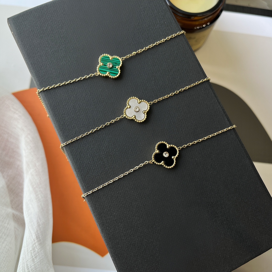 Replica VanCleef Arpels Bracelet