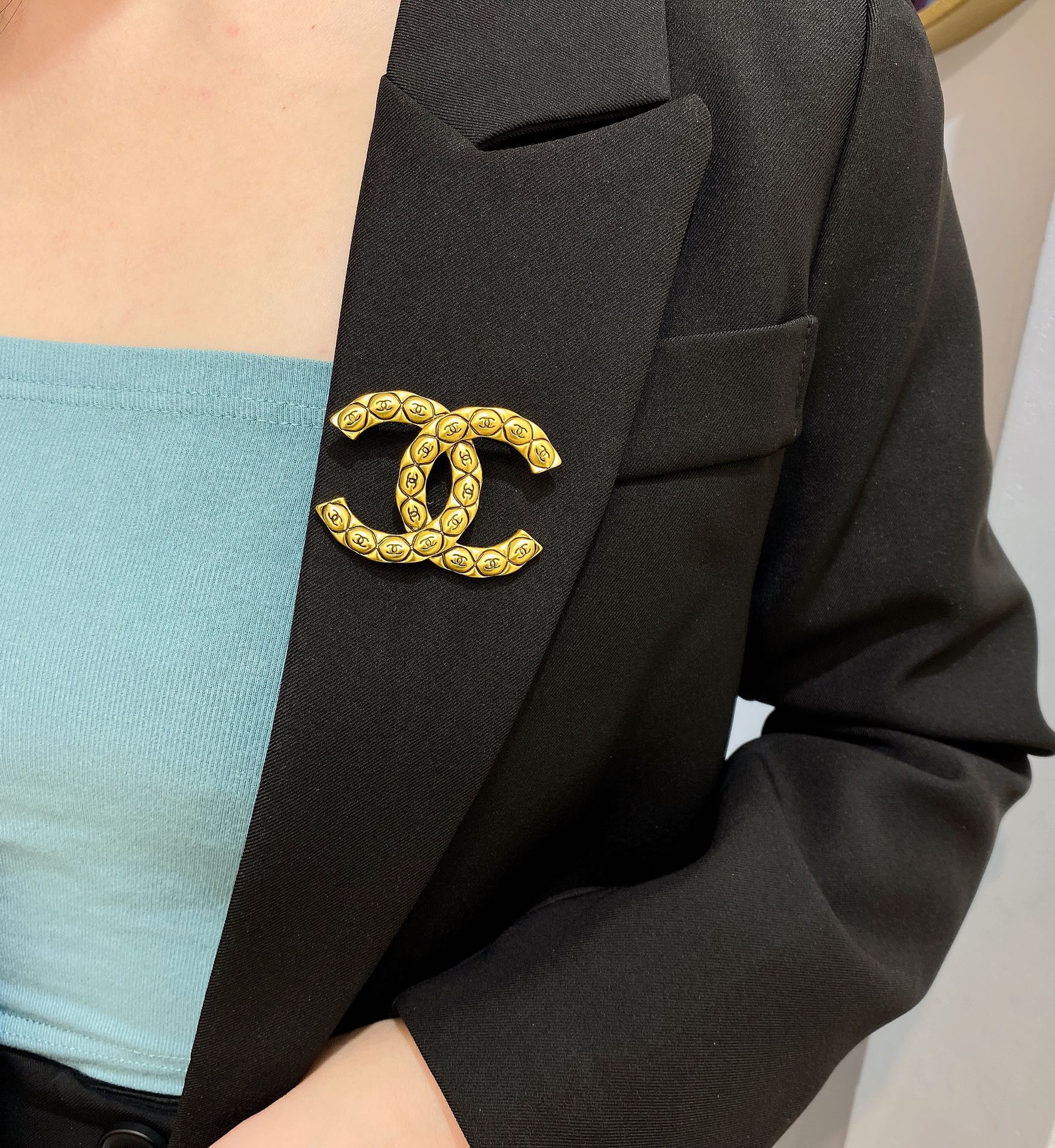 Replica CHANEL Brooch