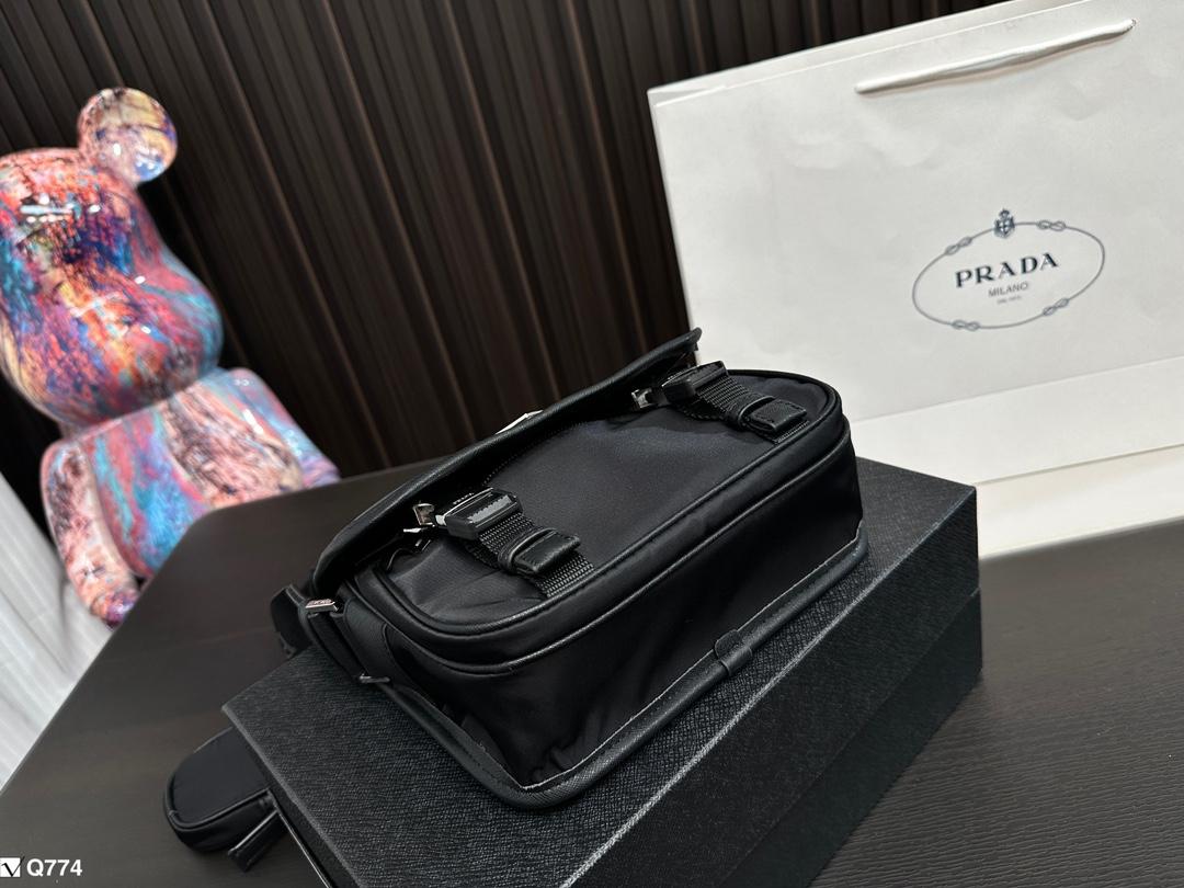 Replica Prada Bag 21*15CM