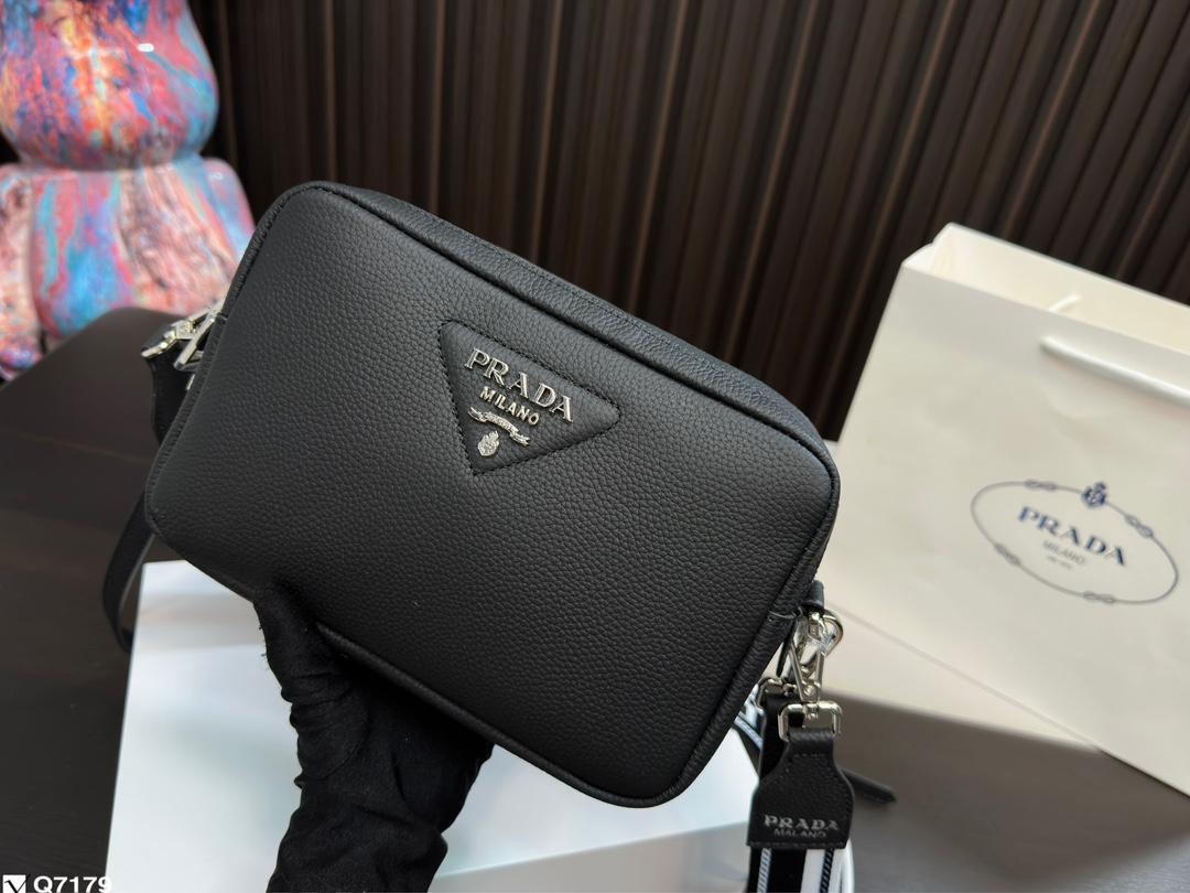 Replica Prada Bag 14*22CM