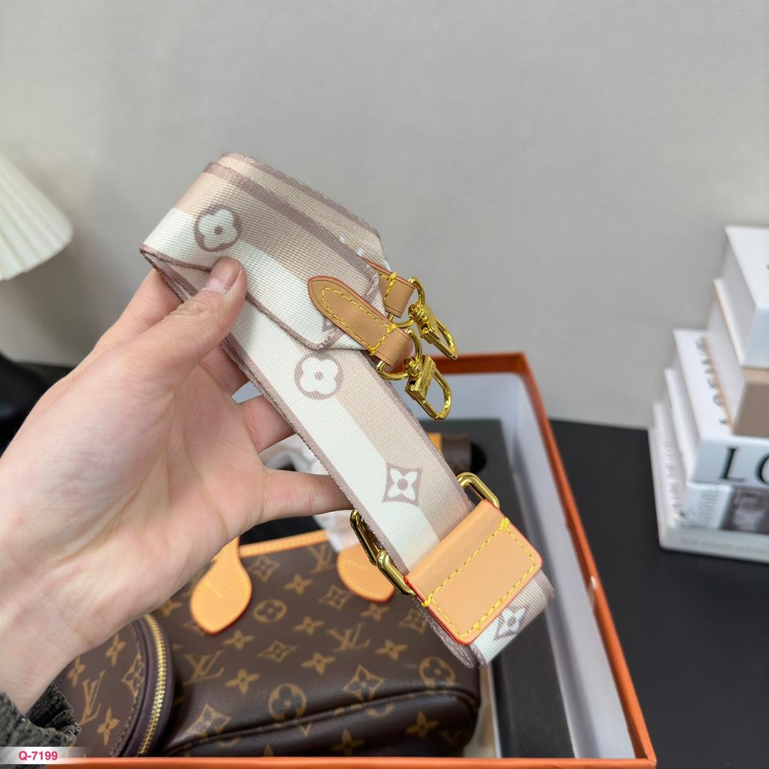 Replica Louis Vuitton Bag set 17*14CM