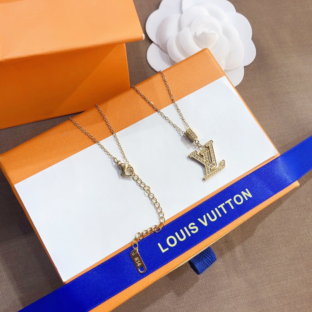 Replica LOUIS VUITTON Necklace