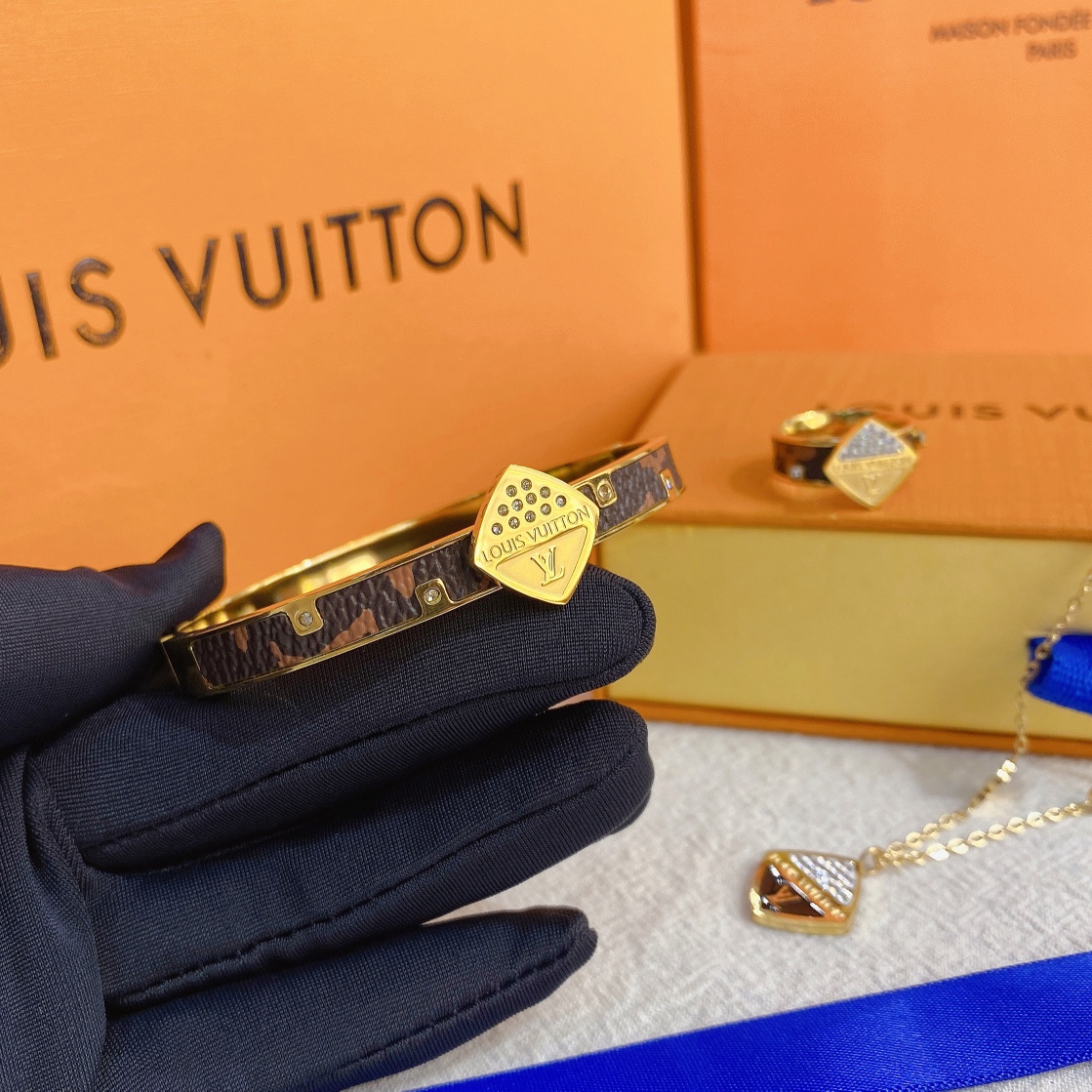 Replica LOUIS VUITTON Bangle