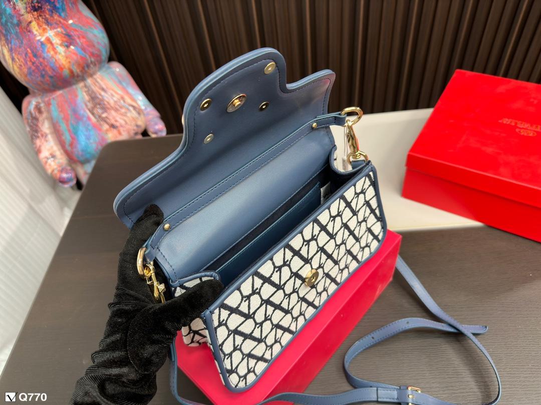 Replica Valentino Bag 25*16CM