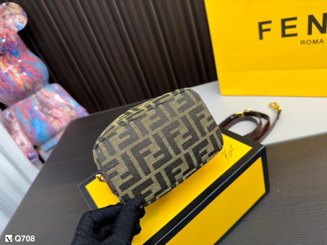 Replica Fendi Bag 14*9CM
