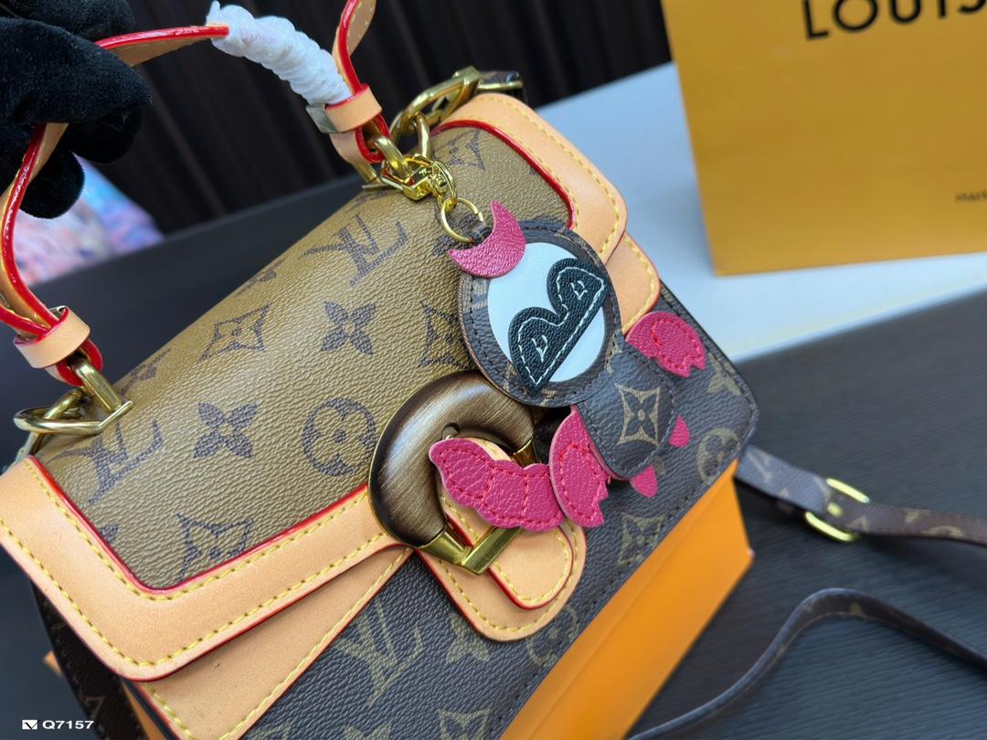 Replica Louis Vuitton Bag 13*19CM