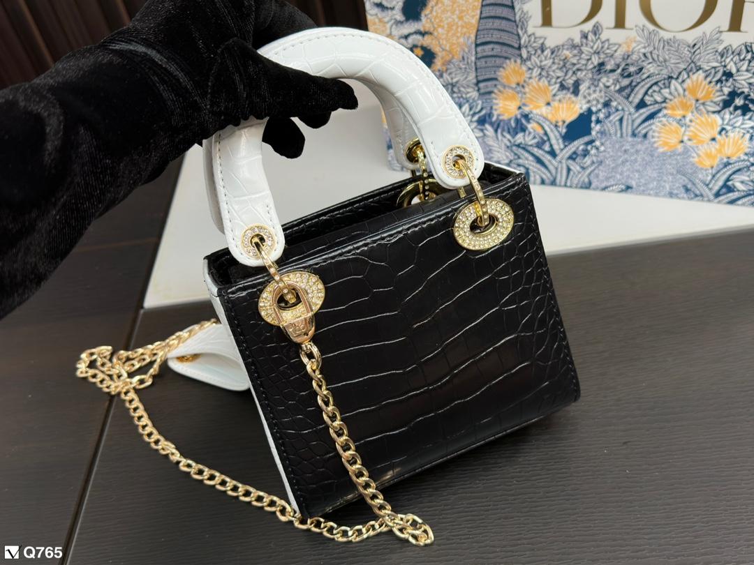 Replica Dior Bag  17*7*14CM