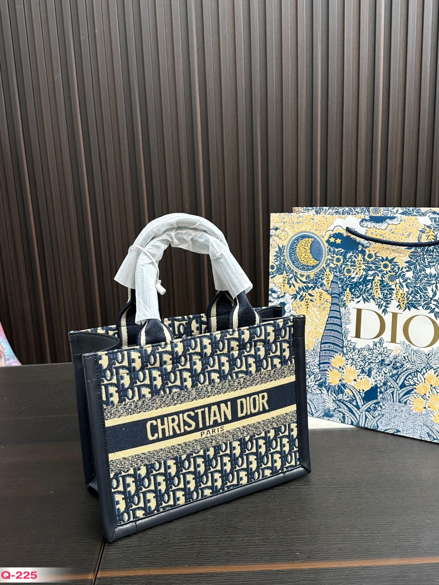 Replica Dior Bag  25*20CM/35*27CM/38*30CM