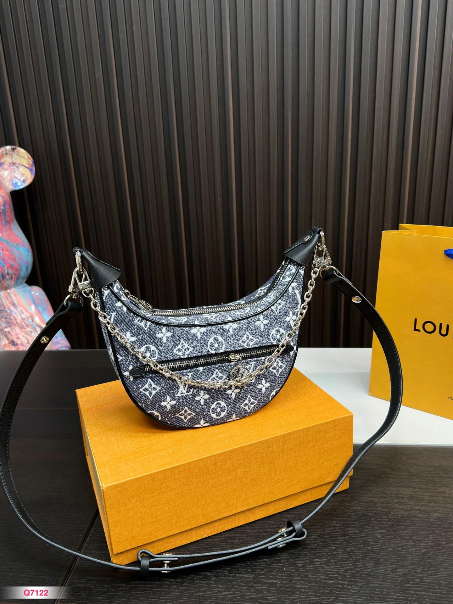 Replica Louis Vuitton Bag 12*22CM