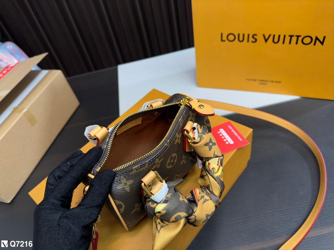 Replica Louis Vuitton Bag 16*10CM