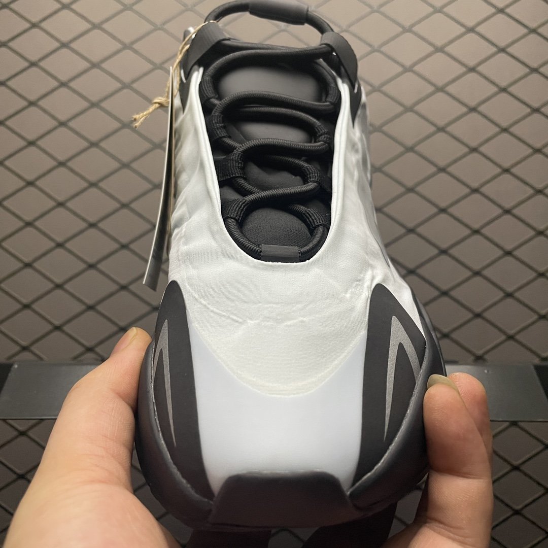 Replica Adidas Yeezy Shoe Adidas Yeezy 700 MNVNBlue Tint GZ0711