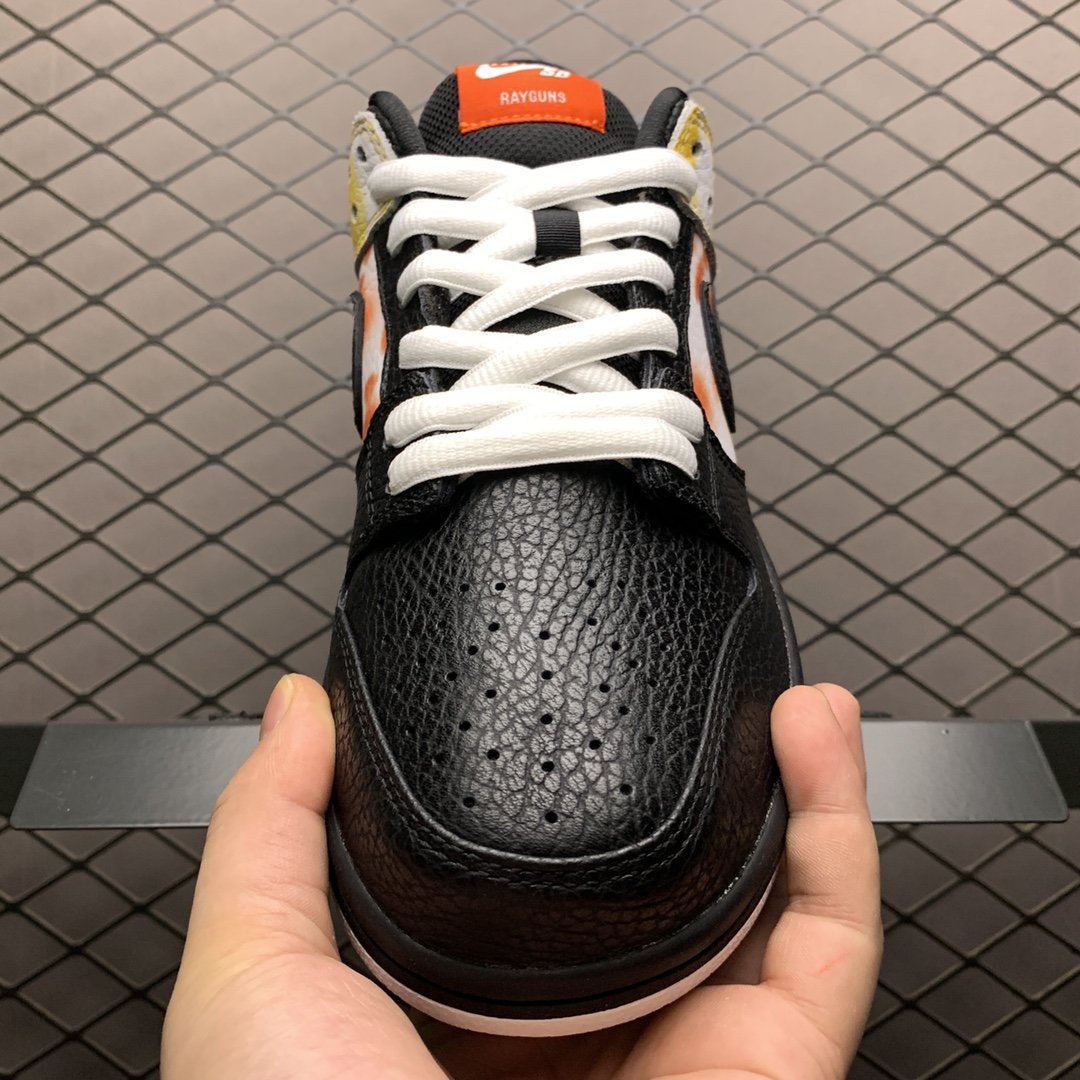 Replica Nike Dunk SB Shoe Nike SB Dunk Low Pro QS Roswell Raygun BQ6832-001 40-47.5