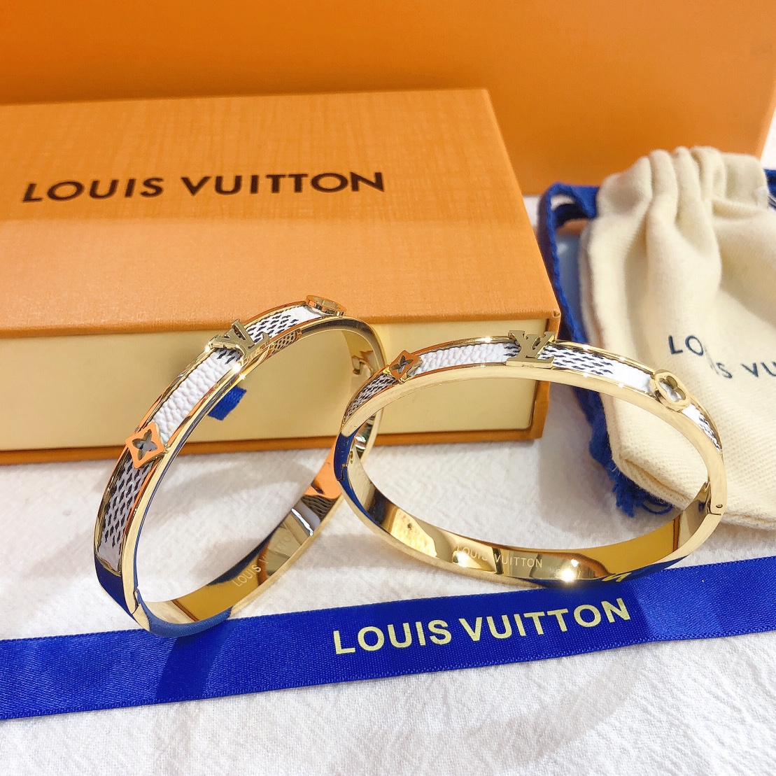 Replica LOUIS VUITTON Bangle