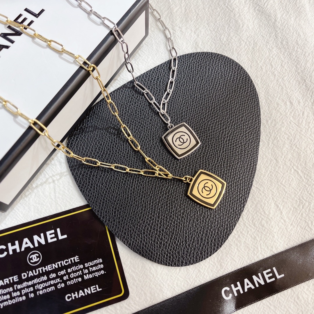 Replica CHANEL Necklace