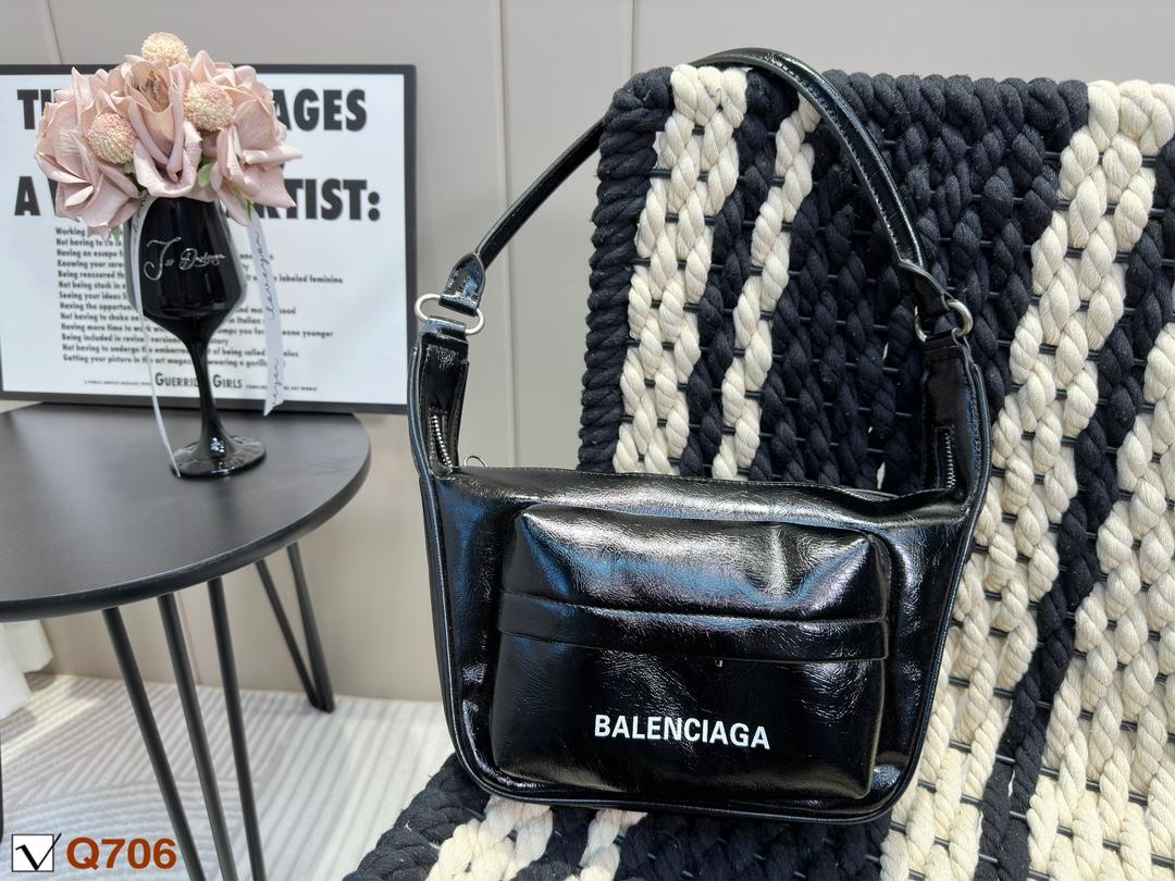 Replica Balenciaga Bag 24*16CM