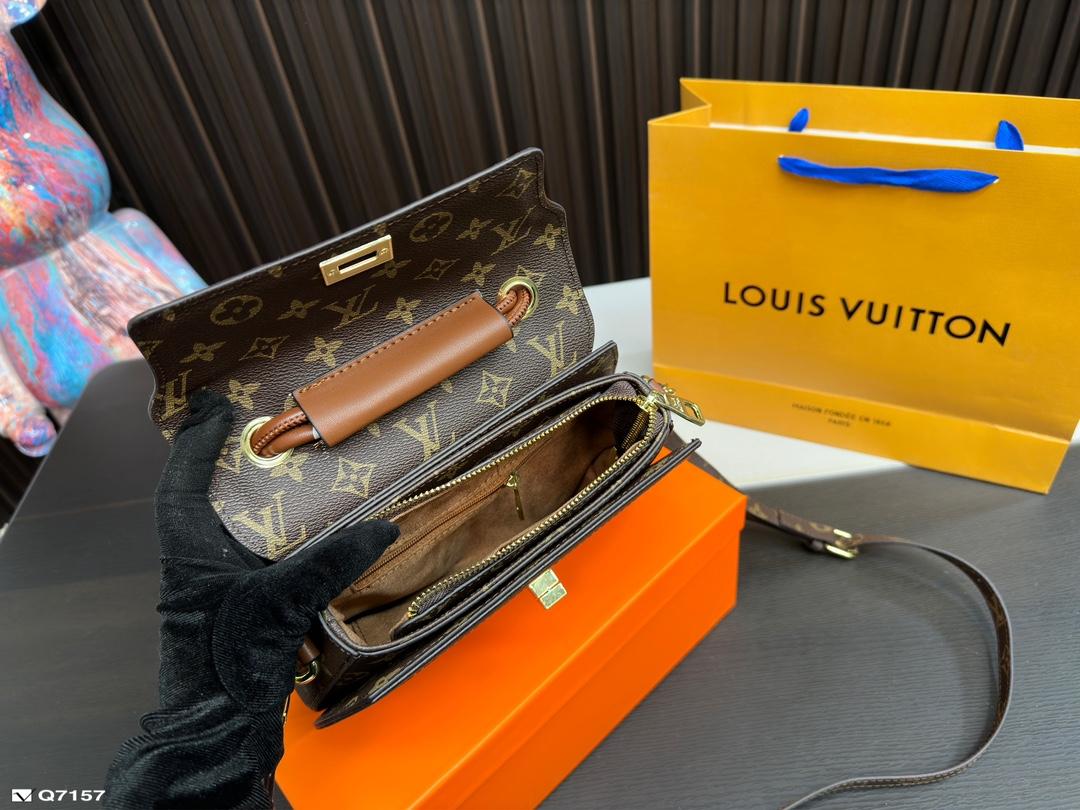 Replica Louis Vuitton Bag 15*24CM