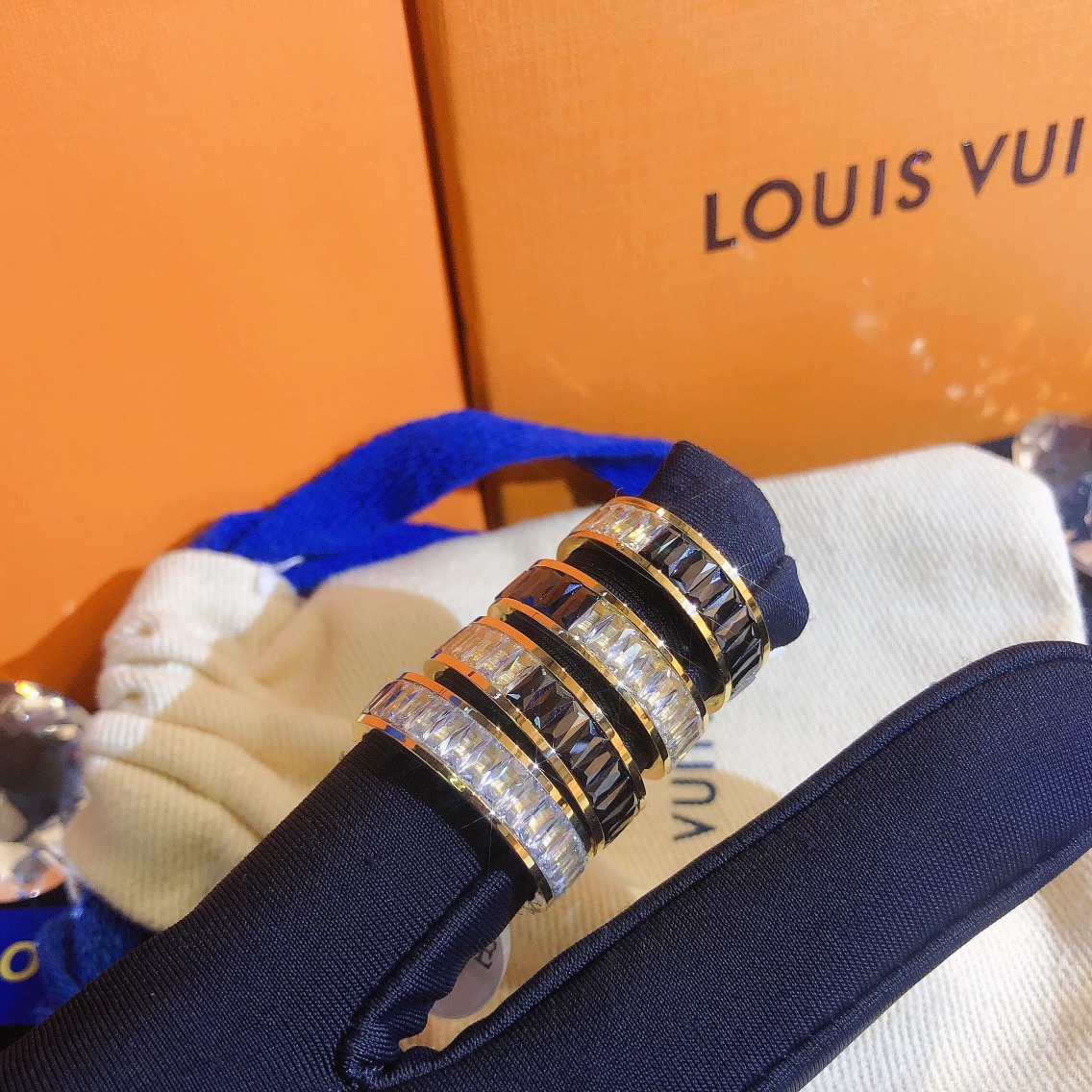 Replica LOUIS VUITTON Ring