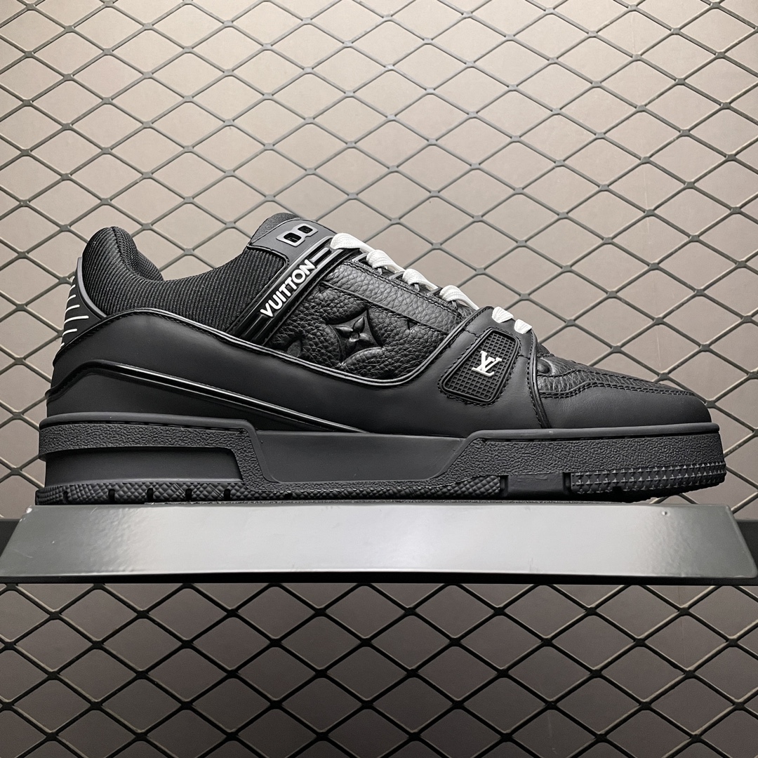 Replica Louis Vuitton Shoe Louis Vuitton LV Trainer SIZE 38-46 All Black