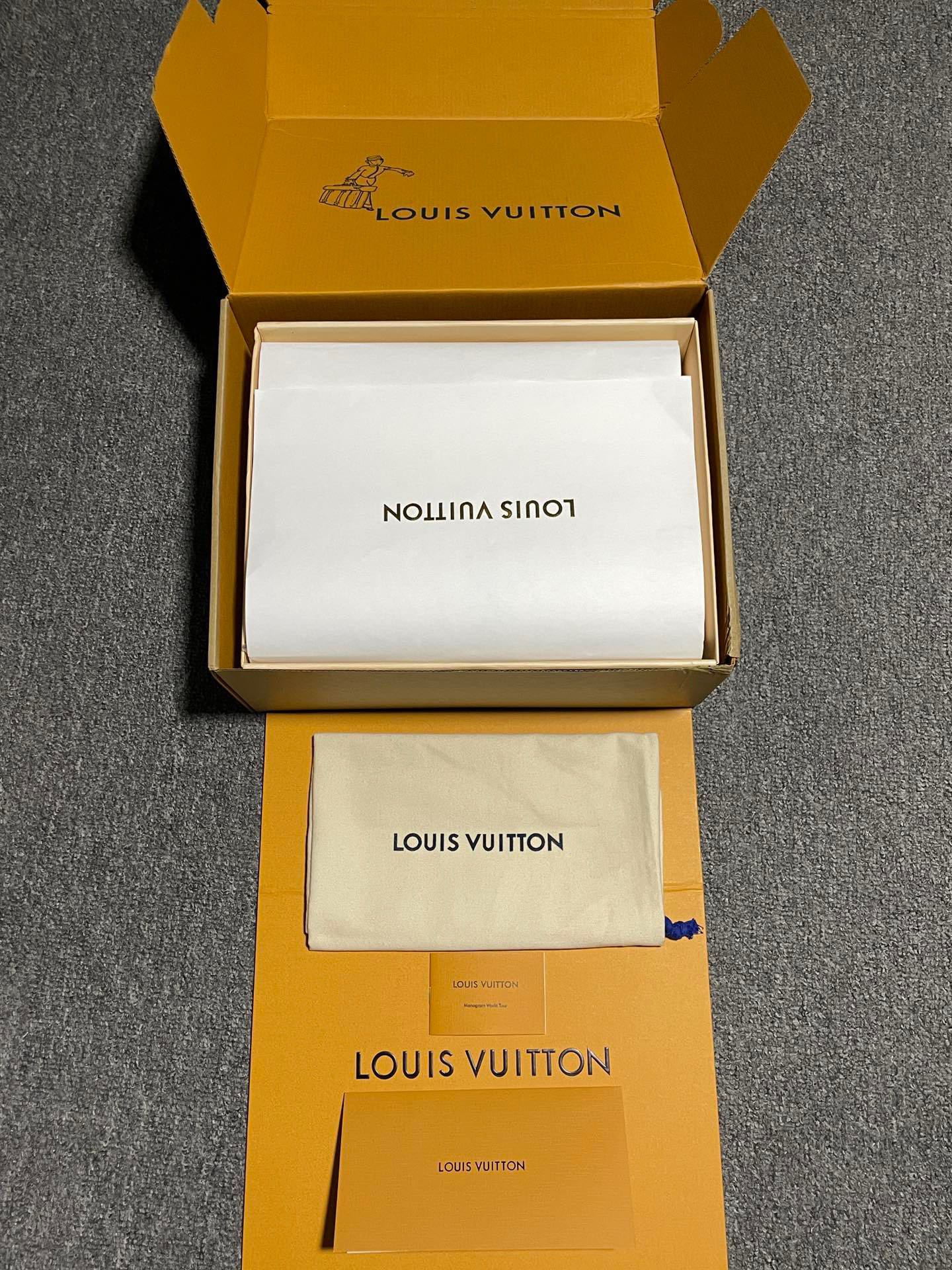 Replica Louis Vuitton Shoe Louis Vuitton LV Trainer size 35-46e