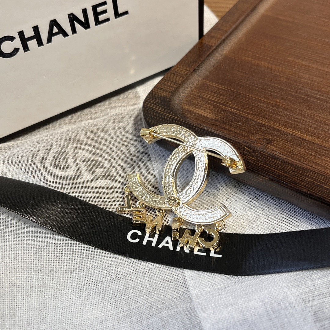 Replica CHANEL Brooch