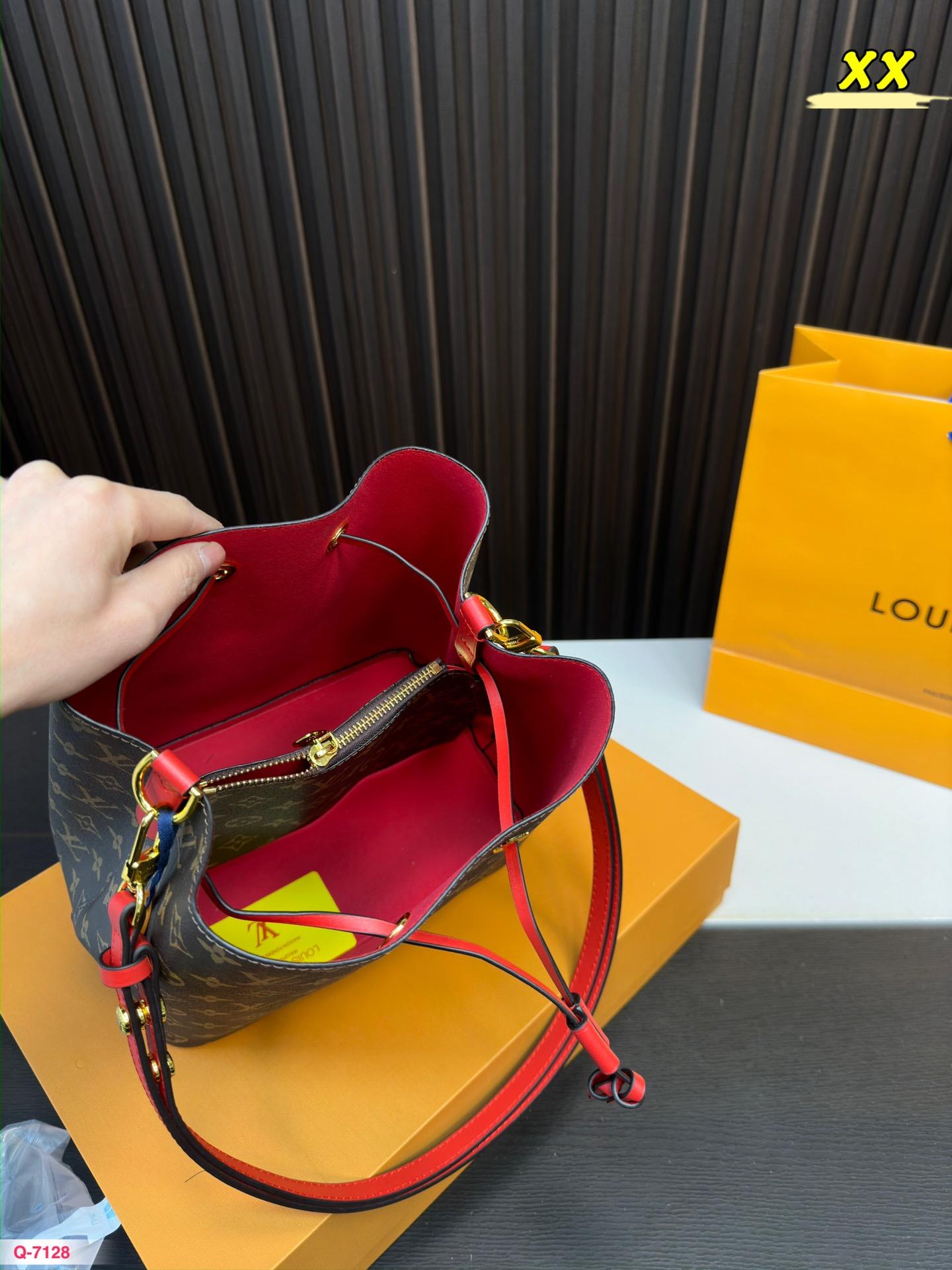 Replica Louis Vuitton Bag 25*25CM