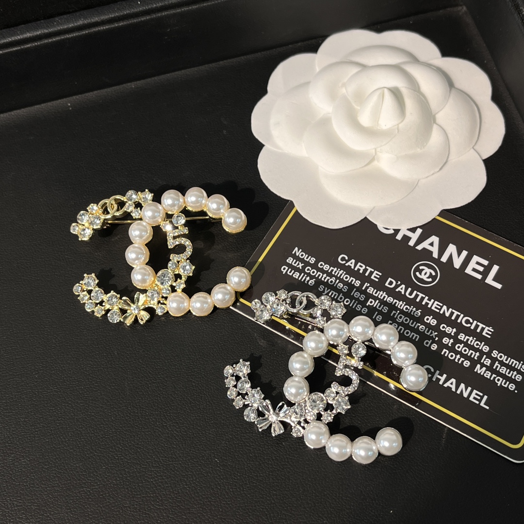 Replica CHANEL Brooch