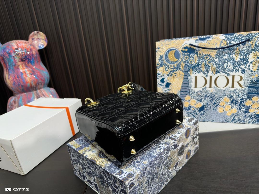 Replica Dior Bag 17*20CM