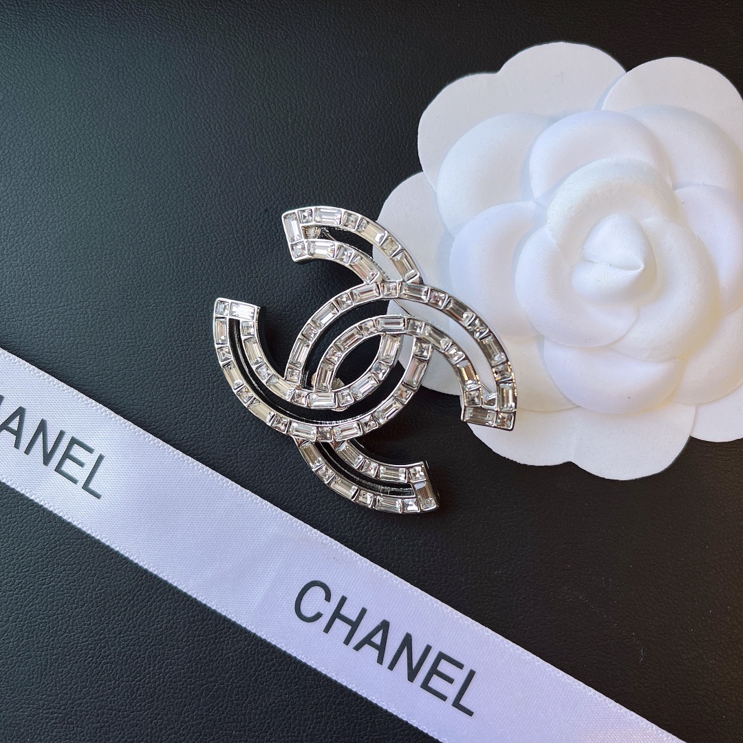 Replica CHANEL Brooch