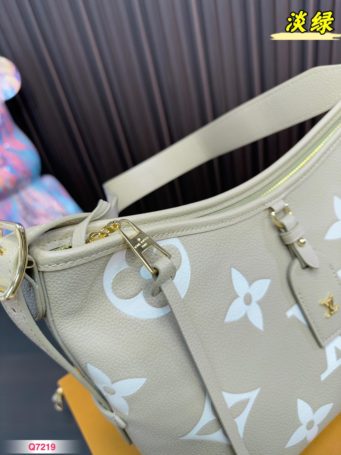 Replica Louis Vuitton Bag 28*20CM