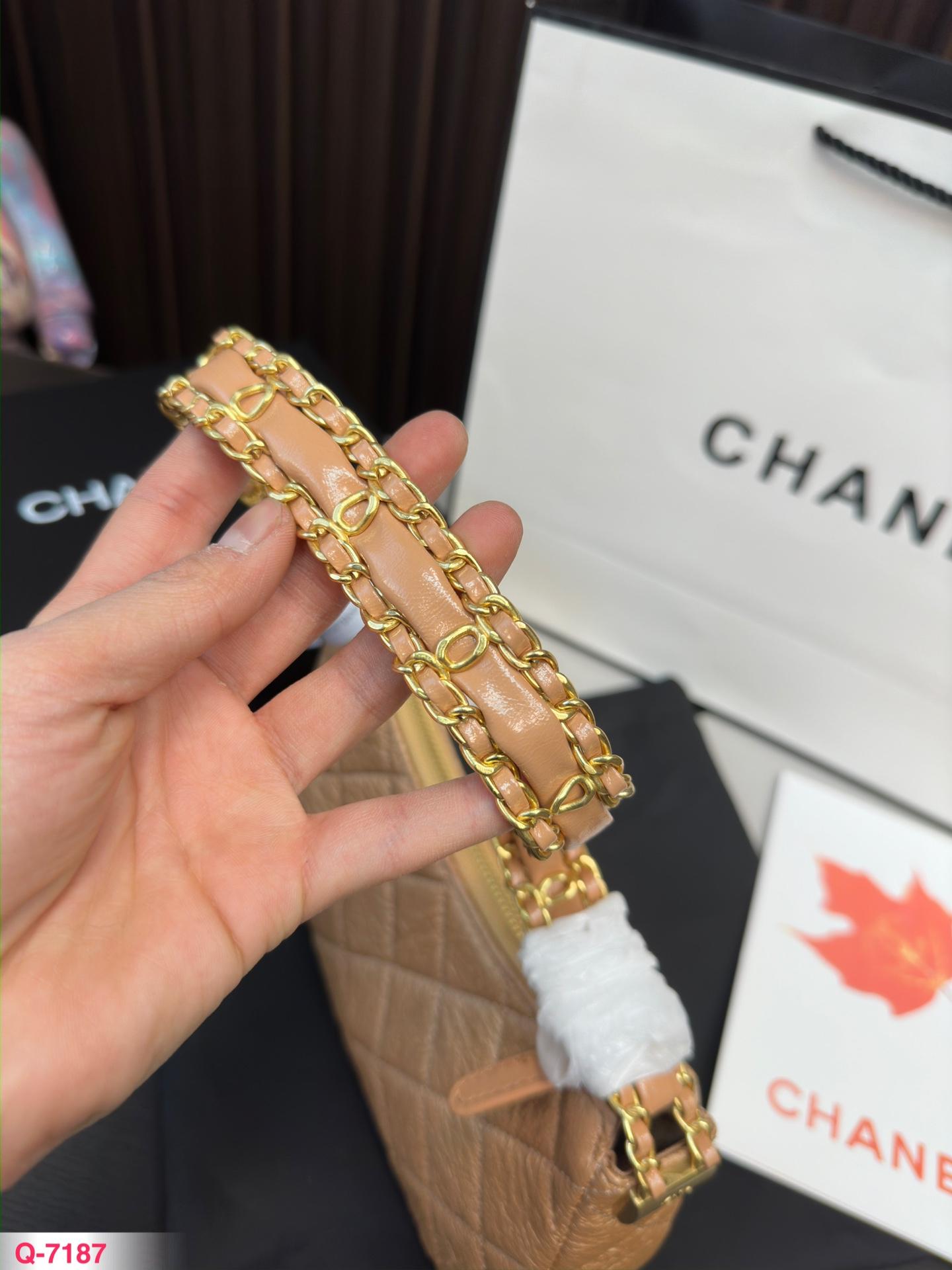 Replica Chanel Bag 13*23CM