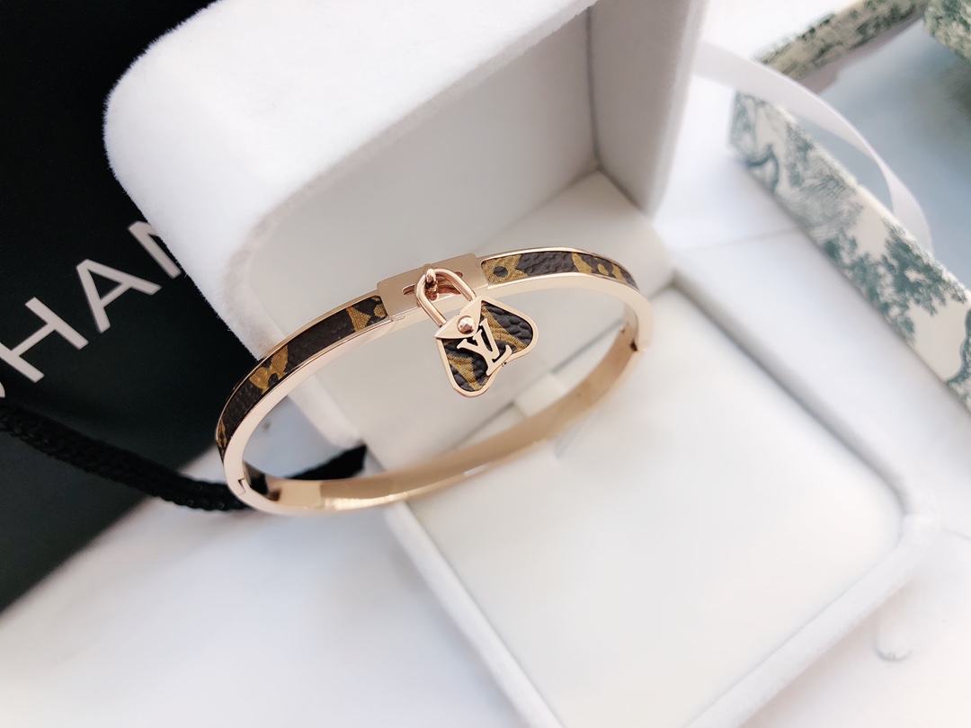 Replica LOUIS VUITTON Bangle
