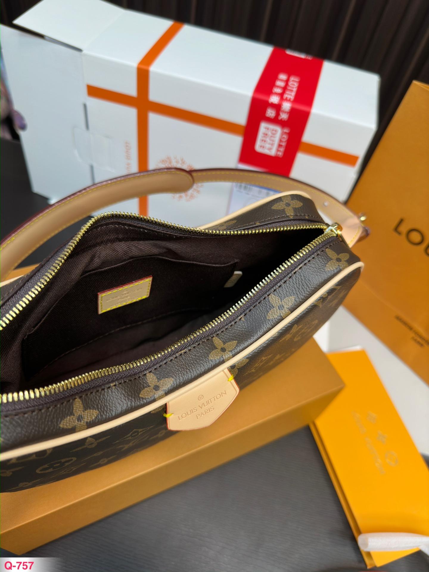 Replica Louis Vuitton Bag 14*25CM