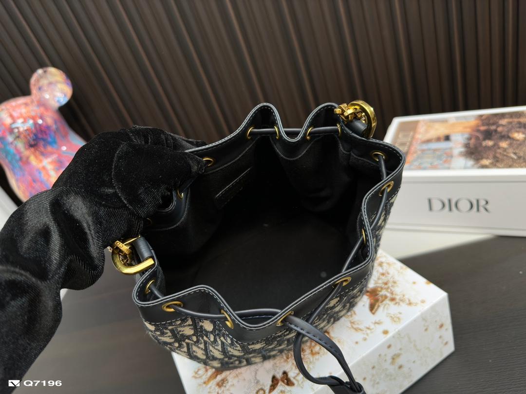 Replica Dior Bag  19*16CM/22*24CM