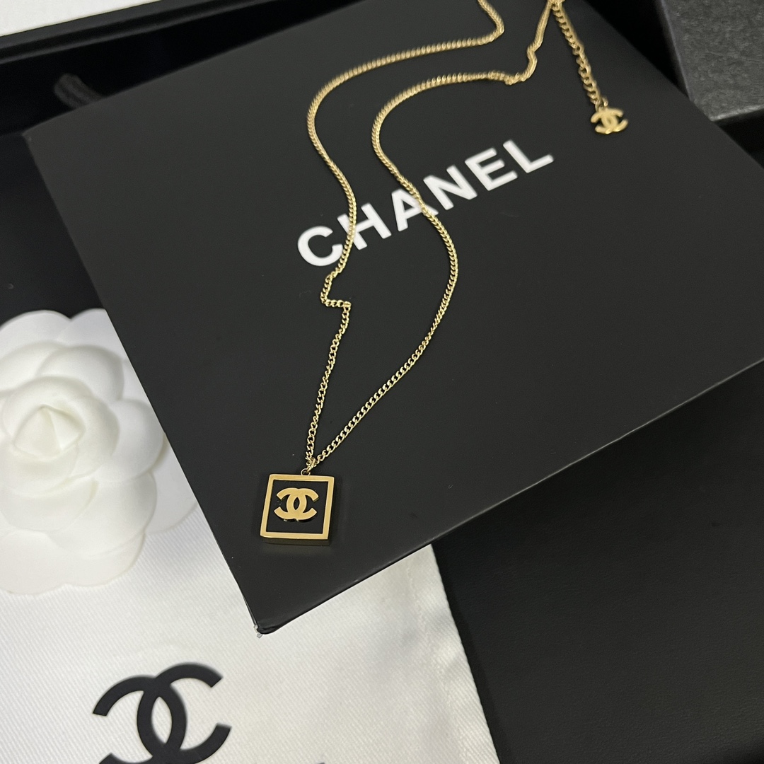 Replica CHANEL Necklace
